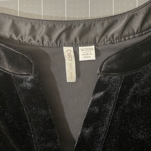 Cato Misses Size 18/20W Black Velvet Pullover Hi-Lo Tunic Side Slit Grunge Goth - Picture 7 of 9